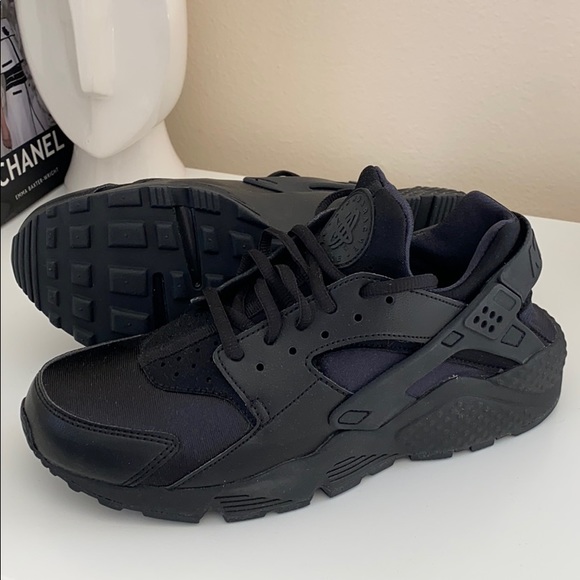 NEW Nike Air Huarache run triple black shoes - Picture 8 of 8